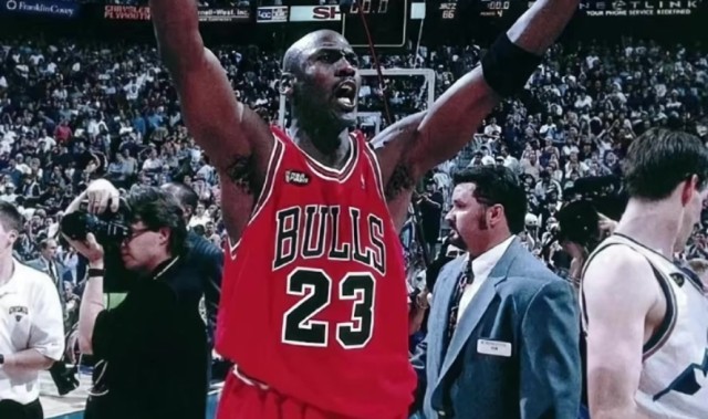 博鱼体育官网-杨毅：乔丹&amp;科比单论内心就非凡人 乔科姚詹库在中国影响力现象级