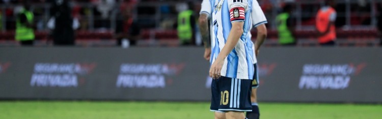 比利亚：梅西是世界足坛最佳，在他退役之前都会保持这个位置