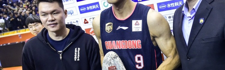 7年前的今天：广东男篮球星易建联迎来CBA万分里程碑