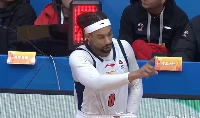 博鱼官网-朱芳雨赌对了！广东1米92新后卫打出身价，杜锋为他放弃徐杰？